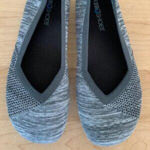 Xero Pheonix Gray/Blue Flats size 8